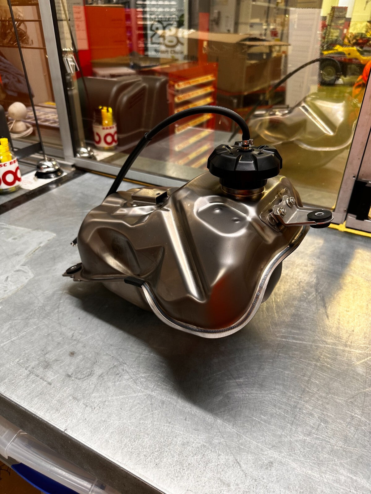 CRF450X + CRF450L Gas Fuel Tank Titanium 17510-MKE-A50 + OEM Screw Cap