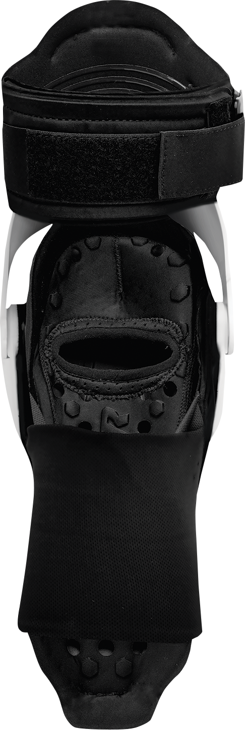 White THOR Sentinel LTD knee guards in 2XL/3XL size, padded protective gear for motocross or biking safety, shown in the image.