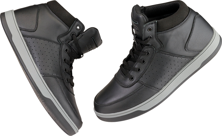 Z1R Dundee black leather boots for men, US size 8, with sturdy sole and classic ankle design, shown from side view.