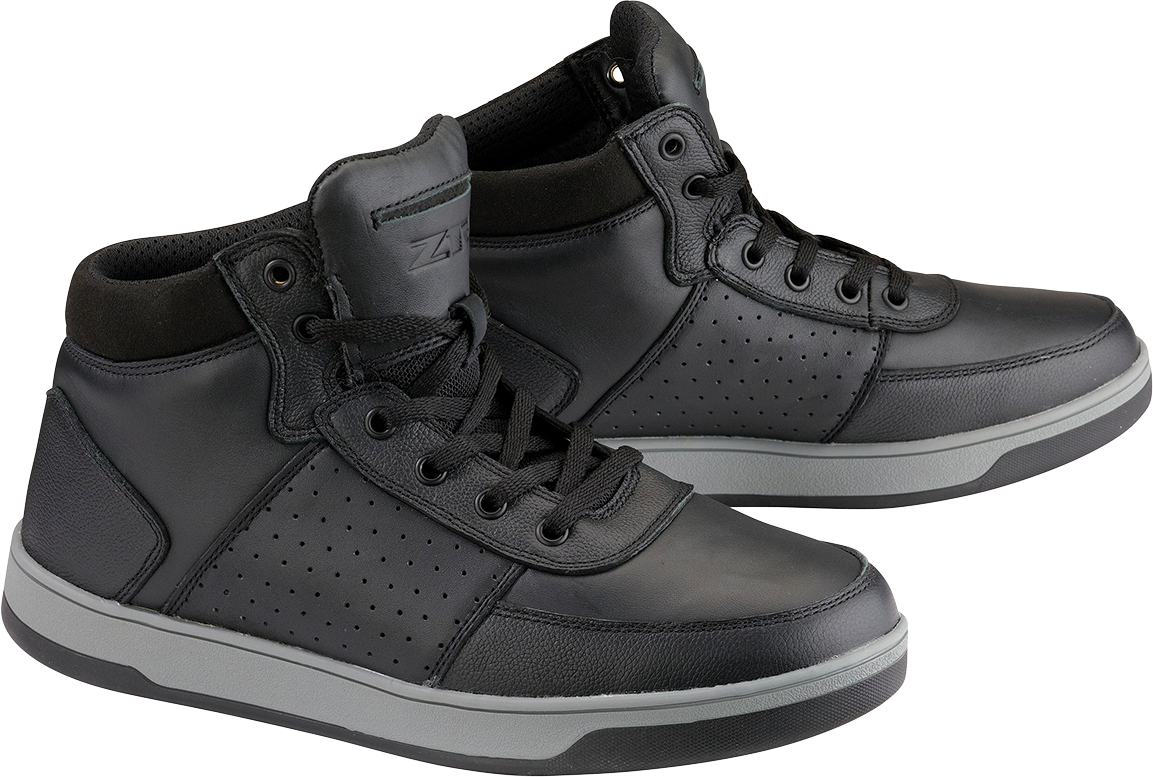 Black Z1R Dundee boots in US size 8 with rugged leather design and sturdy sole, suitable for casual or motorcycle wear.