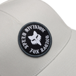 Gorra Flexfit con insignia