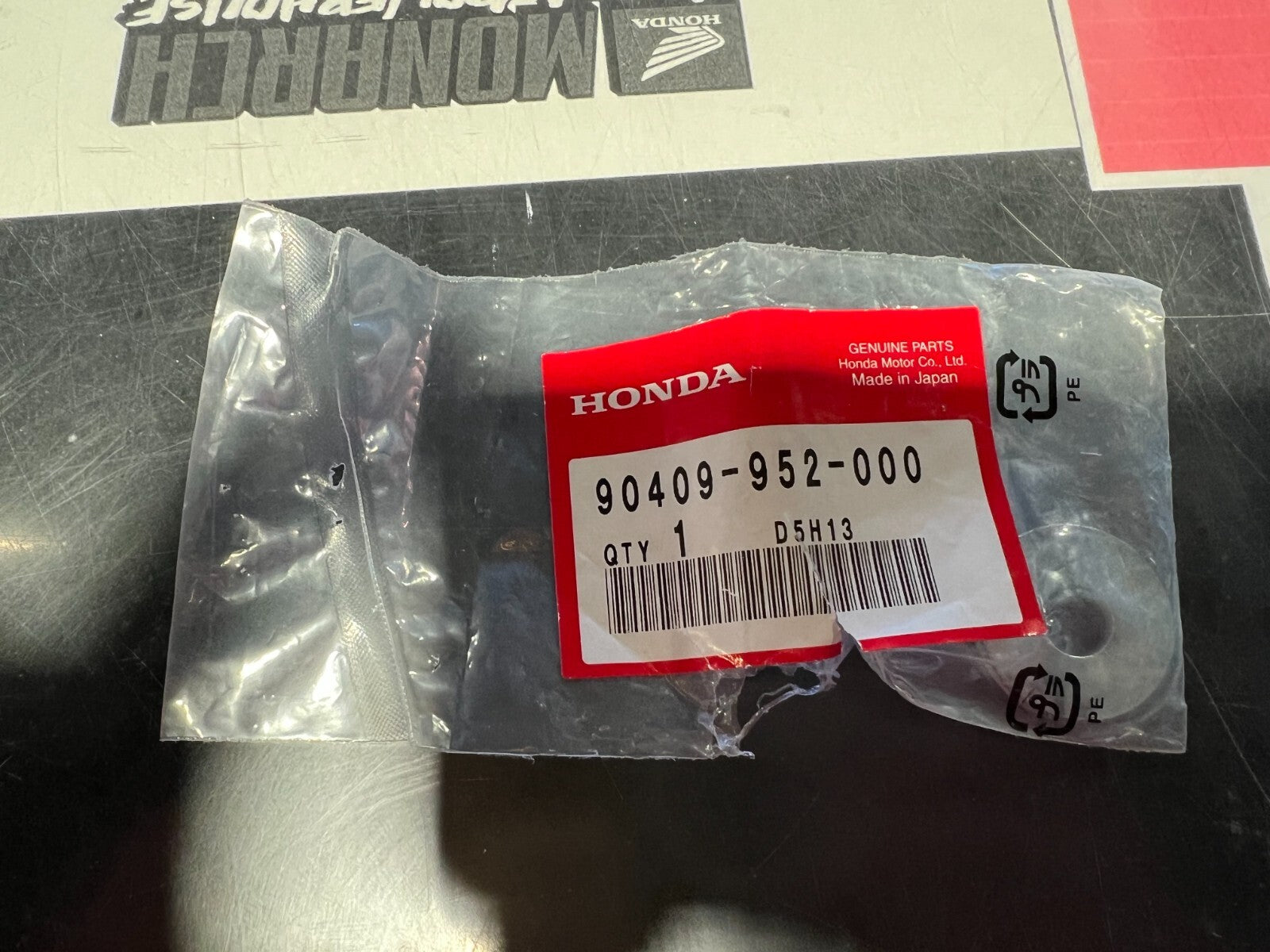 Honda Genuine NOS 90409-952-000