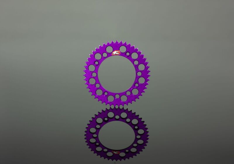 Renthal 99+ Yamaha YZ 125-250/ YZF250-450 Rear Grooved Sprocket - Purple 520-51 Teeth
